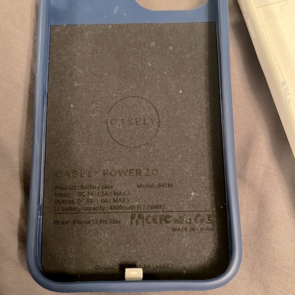 2 Casely power 2.0 cases iPhone 12 Pro Max - Picture 3 of 3